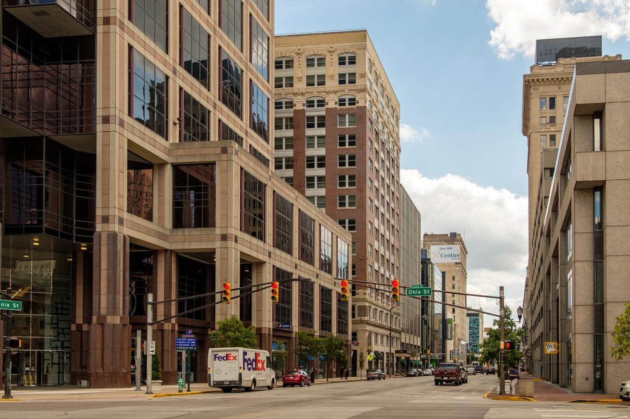 Frontdesk Penn Street Tower Apts Downtown Indy Appartamento Indianapolis Esterno foto