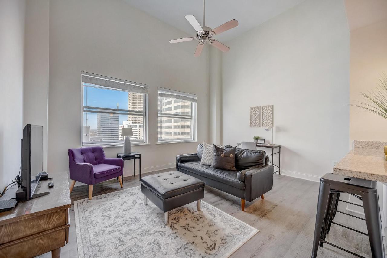 Frontdesk Penn Street Tower Apts Downtown Indy Appartamento Indianapolis Camera foto